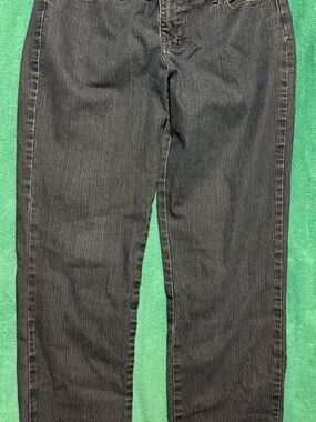 Women’s Black Straight-Leg Jeans